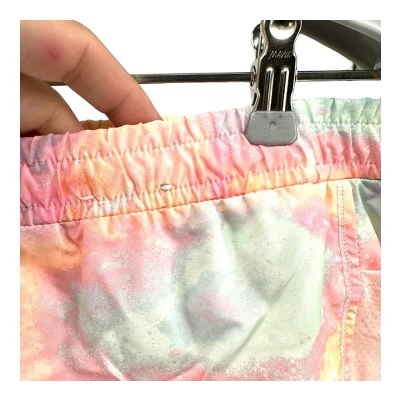Xersion | 2X 20 1/2 Quick Dri Pastel Tie Dye Women’s Athletic Shorts - Picture 7 of 14